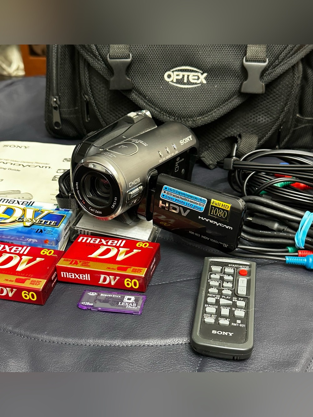 Sony Handycam HDR-HC3 HDV MiniDV Camcorder Bundle w/ Carl Zeiss Lens